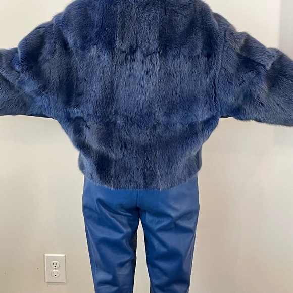 Elegant Blue Teddy Fox Fur Jacket. - Picture 5 of 10